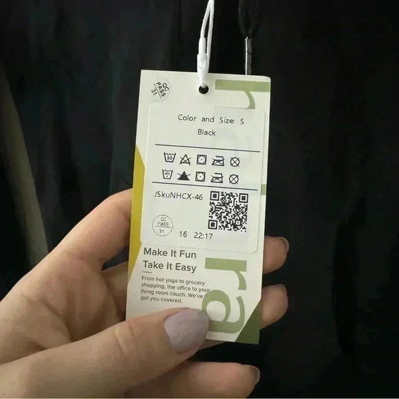 NWT HALARA FITTED WORKOUT LONGSLEEVE S - Picture 6 of 6